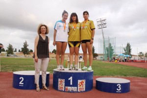 podium2-b