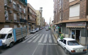 Imagen actual de la Calle Valencia, antes de reurbanizar