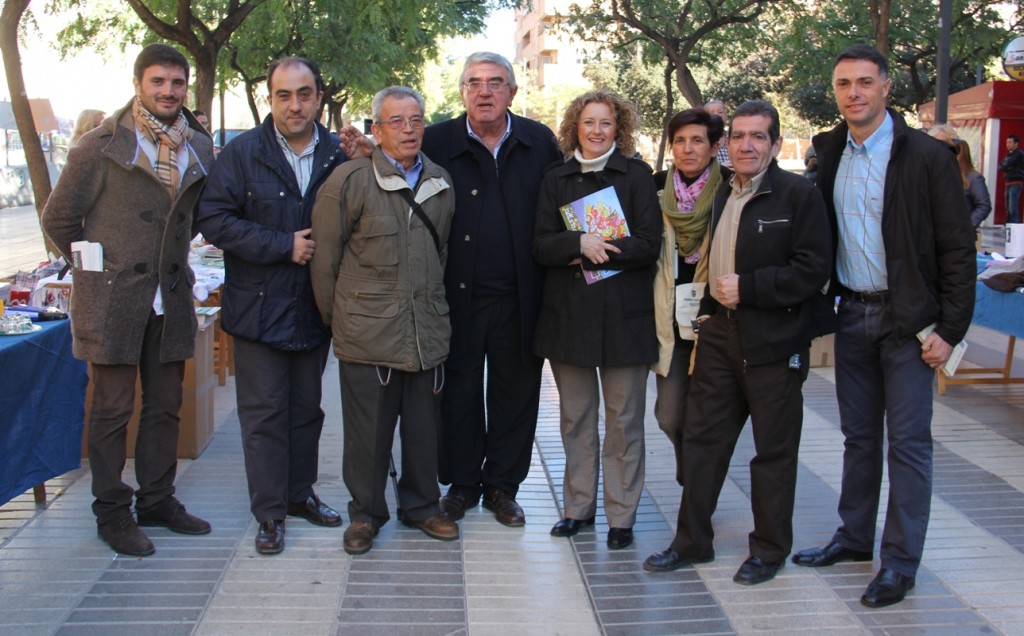 El Mercadillo Solidario De Favbur Recauda Euros Que Ir N Destinados