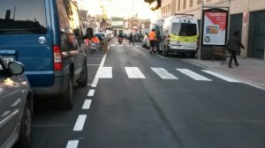 Calle Pintor Ribera recién asfaltada y pintada