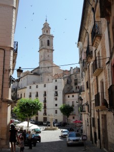 Bocairent._Plaça_de_l'Ajuntament_i_església_2