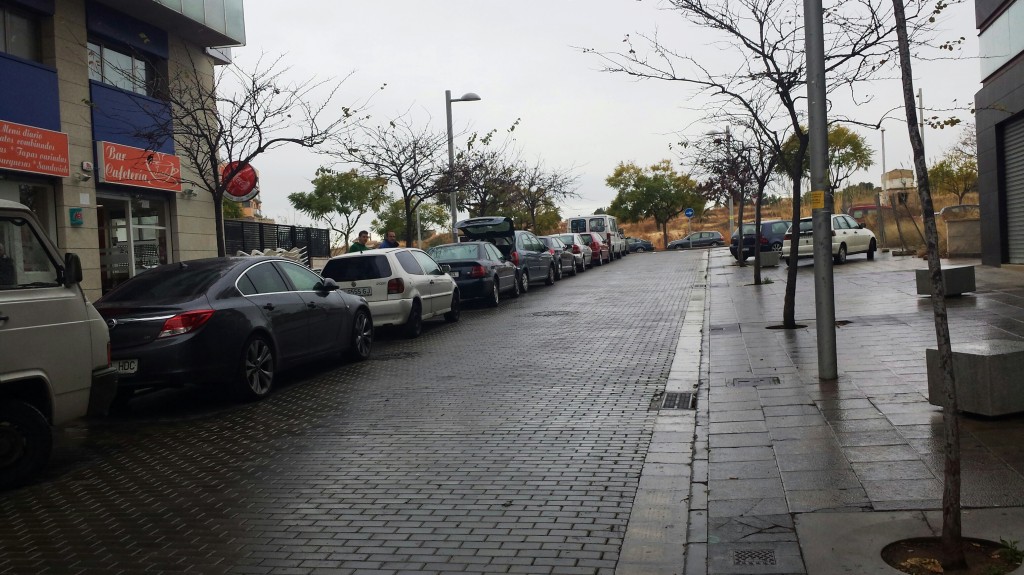 Calle de doble dirección en la que hasta ahora no se podía aparcar legalmente
