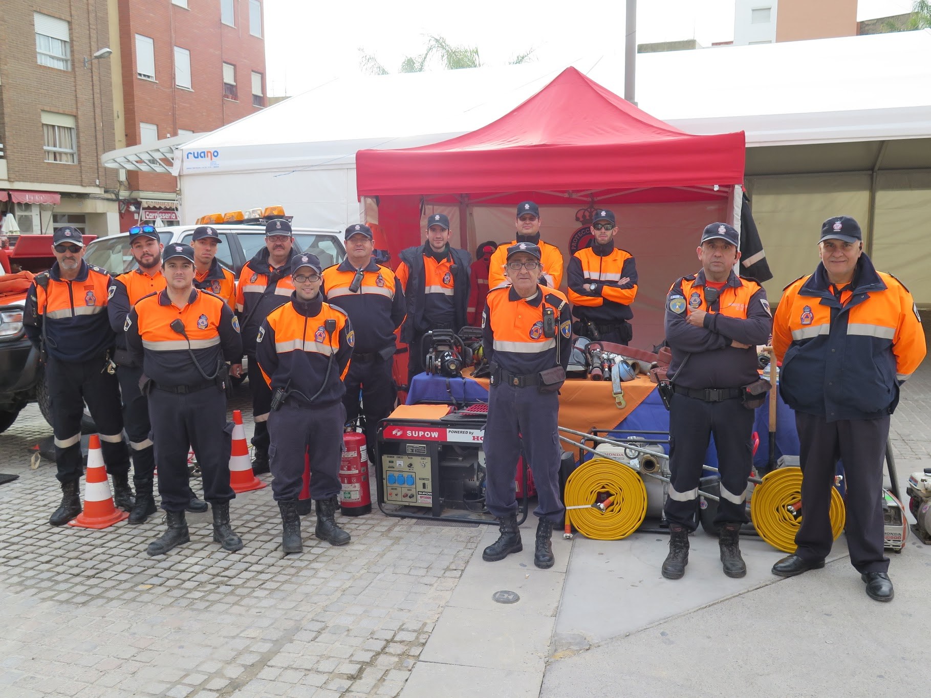 Caixa Rural Torrent colabora con los nuevos uniformes de Protección Civil