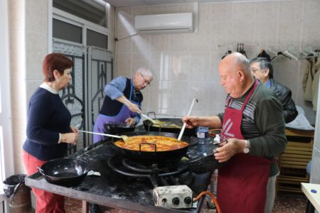Gachas por San Antón en la asociación de Castilla la Mancha