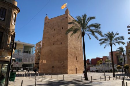 Torrent acude a FITUR con la Torre cerrada al público