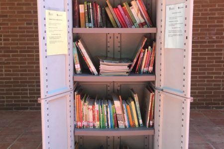 La Piscina del Vedat cuenta con servicio de bibliopiscina
