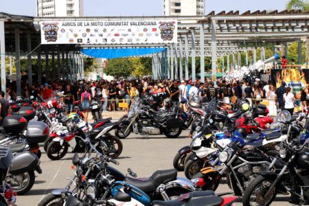 Este domingo se reunieron centenares de moteros en Parc Central, tras la anulación del Custom La Rabosa del año pasado