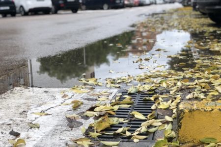 La ciclogénesis llega a Torrent con lluvias desde esta mañana