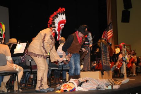 La UMT celebra un concierto de indios y vaqueros para toda la familia