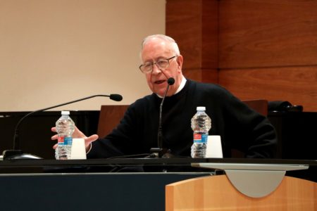 La hermandad de les Set Paraules comienza un ciclo de conferencias