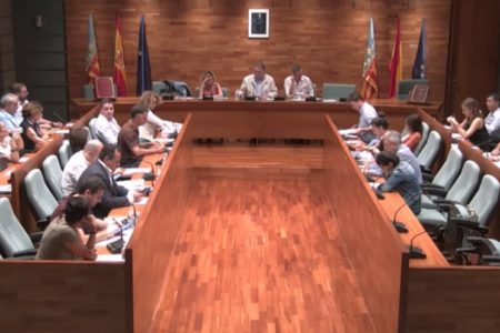 Ros se suma a Folgado al oponerse al requisito lingüístico que reclama Compromís en Torrent