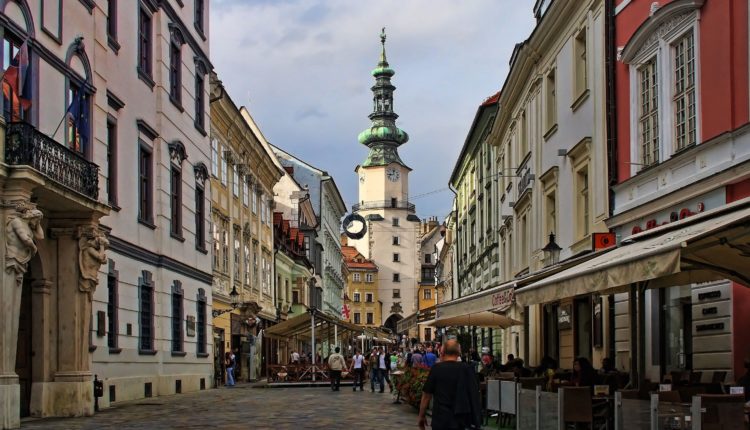 bratislava-2544041