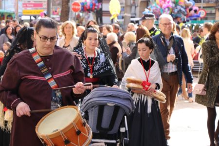 Torrent reparte más de 2.000 degustaciones de Rossejat por Sant Blai