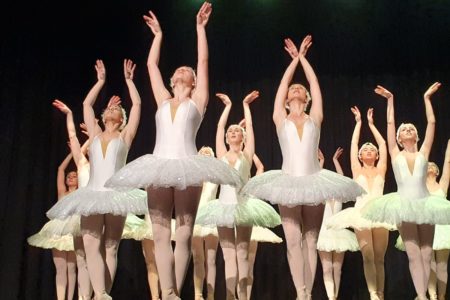 Las escuelas de danza y clubes de Torrent celebran un festival este domingo