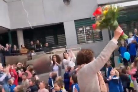 (Video) El colegio María Auxiliadora homenajea a Merche Aparicio en su jubilación