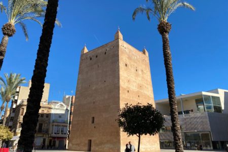 Folgado (PP) denuncia que la Senyera sigue sin ondear sobre la Torre en la semana fallera