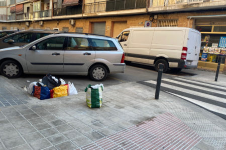 Sin contenedores desde hace 5 meses en dos calles de Torrent