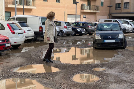 El PP de Torrent vuelve a reclamar el asfaltado de los aparcamientos en solares cedidos al Ayuntamiento