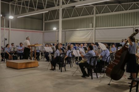 la lluvia traslada el concierto del Corpus al Ágora de Parc Central