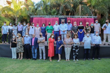 Torrent homenajea a los profesores y profesoras jubiladas de los cursos 2019-2020 y 2020-2021