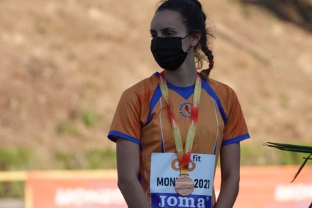 Claudia Rubio triunfa en el campeonato de España al aire libre SUB18 con medalla de bronce