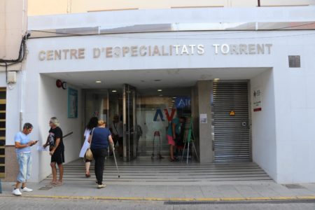 La Generalitat tarda 4 años en iniciar las obras para instalar en Torrent los equipos donados por Amancio Ortega