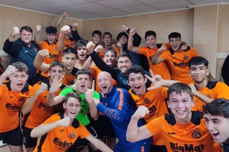 El hijo de Andrés Palop marca gol de portería a portería en el minuto 90 y da la victoria al Torrent CF Juvenil «A»