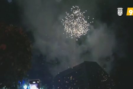 Momentos de pánico en el castillo sobre el Ayuntamiento de Torrent que causó quemaduras a algunos asistentes