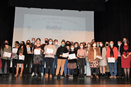 La AVV El Vedat entrega los premios del XIV Certamen Literario
