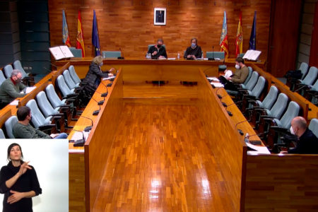 El Pleno de Torrent amplía el servicio ‘Menjar a casa’ a fines de semana y festivos