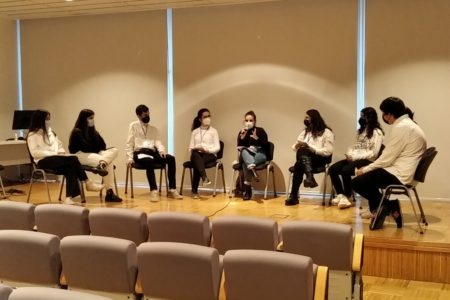 El IES La Marxadella organiza un encuentro intergeneracional sobre los avances del feminismo