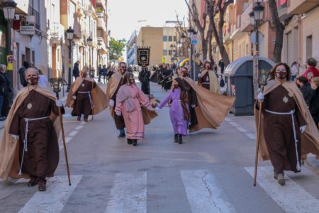 La XXXIV Procesión Diocesana de Semana Santa recorre las calles de Torrent