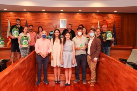 21 comisiones de Torrent premiadas por Ecovidrio por separar correctamente los envases en fallas