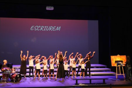 L’Escola Coral de Torrent celebra su XX Aniversario en l’Auditori de Torrent