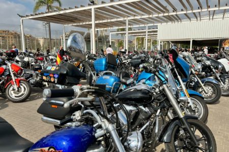 La Matinal de Custom La Rabosa reúne a mil motos en l’Àgora de Parc Central