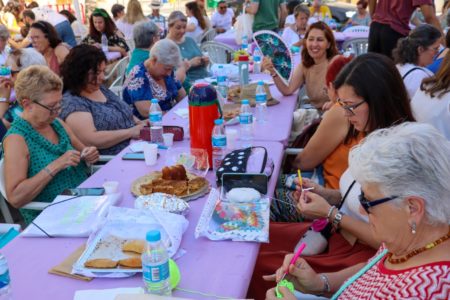 La Torre acogió la celebración del Día de Tejer en Público