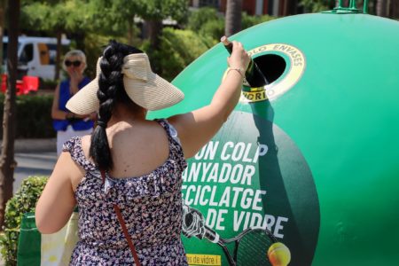 Ecovidrio y Torrent premian el reciclaje de vidrio regalando entradas para la Copa Davis