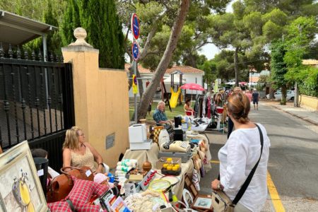 La AVV El Vedat organizó el IV Mercado de 2ª Mano El Vedat