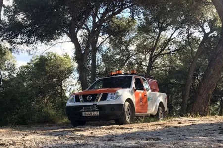 Los voluntarios de Protección Civil Torrent trabajan en la prevención de incendios