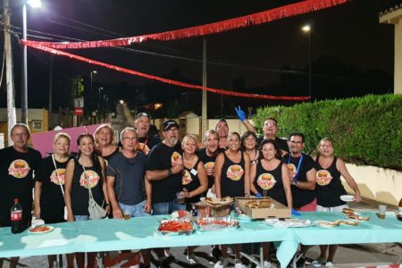 La urbanización Colonia Blanca finaliza sus fiestas de verano 