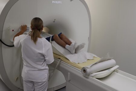 El equipo de resonancias magnéticas donado por Amancio Ortega atiende a 500 pacientes en Torrent en su primer mes en marcha  