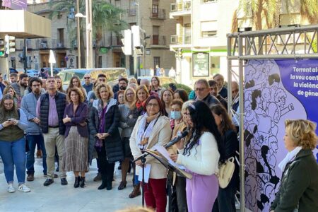 Torrent alza la voz contra la violencia de género