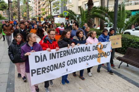 Torrent celebra el Día de las Personas con Discapacidad a ritmo de batucada