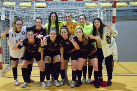 Las chicas del Hispanic se comerán los turrones como colíderes