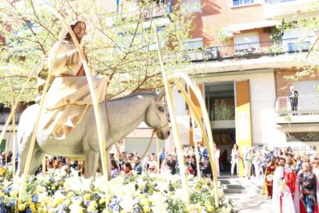 Torrent inicia con fervor su Semana Santa con el Domingo de Ramos