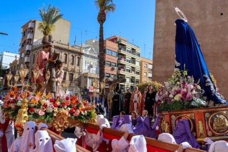 Torrent inicia el Viernes Santo con el Encuentro Doloroso y vía Crucis