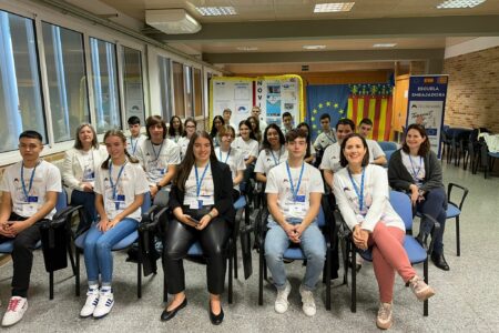 El IES La Marxadella celebra el Día de Europa
