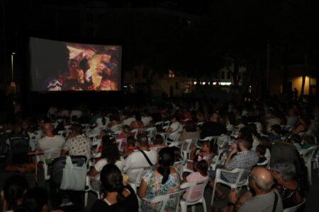 ‘The Batman’ y ‘Voy a pasármelo bien’ esta noche cine en las plazas de Torrent