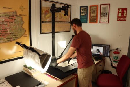 El Archivo Municipal de Torrent trabaja en la digitalización de 25 mil páginas de documentación histórica