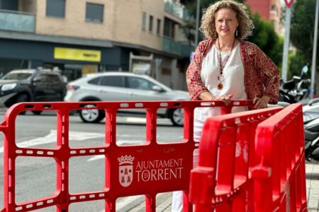 Torrent pide colaboración para recuperar las vallas municipales abandonadas durante años en calles, caminos y campos